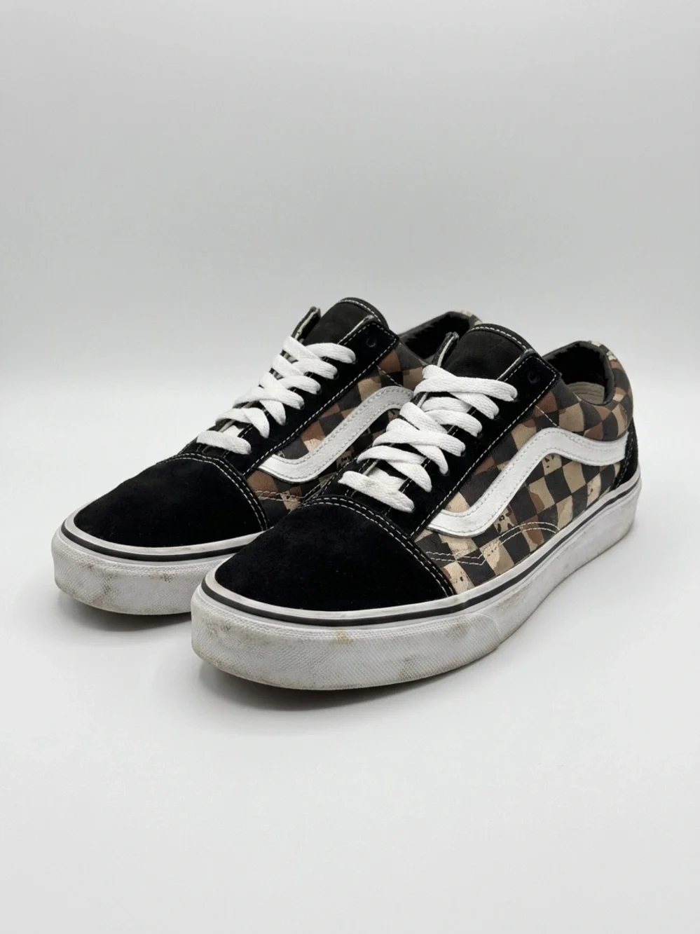 Vans Black & White Checkerboard Old Skool Sneakers - Picture 1 of 5